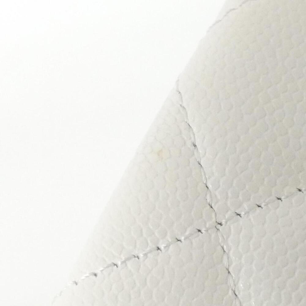 CHANEL White Pouch - Picture 5 of 10